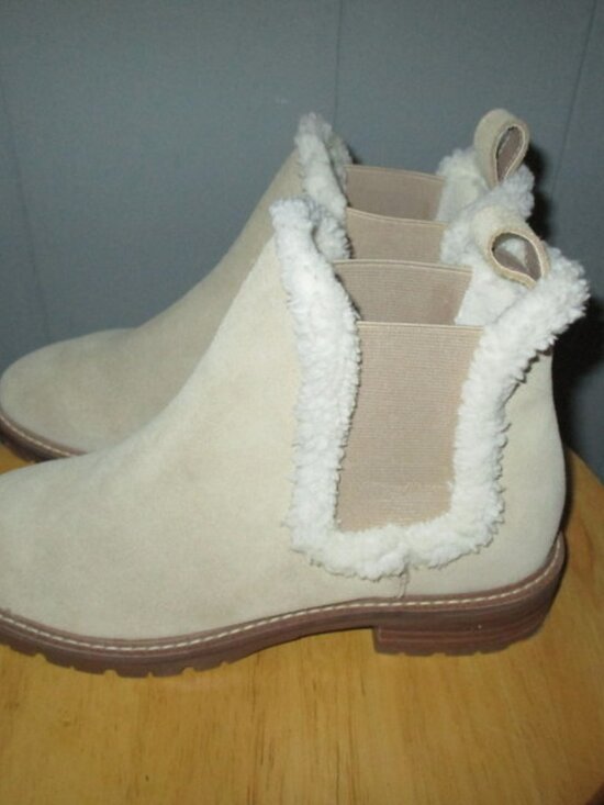 Steve Madden Leopold Boot Oatmeal Suede STEVE MADDEN Leopold Suede Leather Booties NWOT